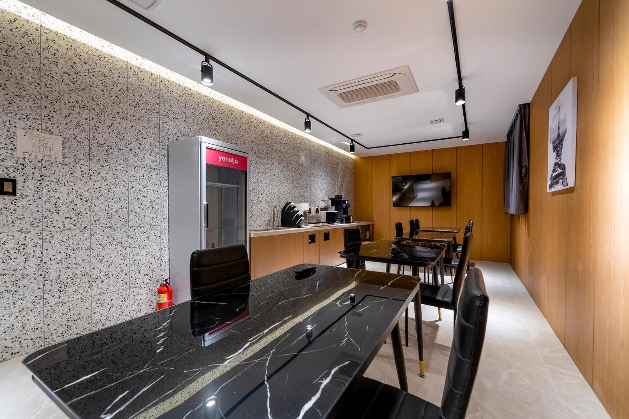 Urban Brown Hotel Chungju City Hall 외부 사진